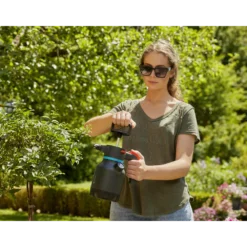 Drukspuit 1,25 Liter - Gardena -Bloeiplek Verkoopwinkel drukspuit 1 25 liter gardena 5 10