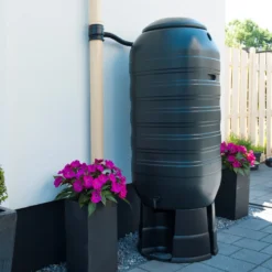 Regenton 250L Kunststof 'slimline' - Groen H121x50x50cm - Nature -Bloeiplek Verkoopwinkel regenton 250l kunststof slimline groen h121x50x50cm 7