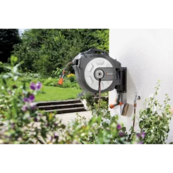 Roll-up Auto Met Broes - 35m - Wit - Gardena -Bloeiplek Verkoopwinkel roll up auto met broes 35m wit gardena 3 9